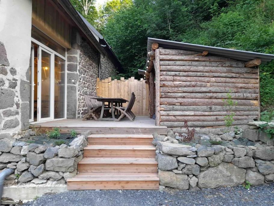 La Grange De La Gratade Villa Rochefort-Montagne Екстериор снимка