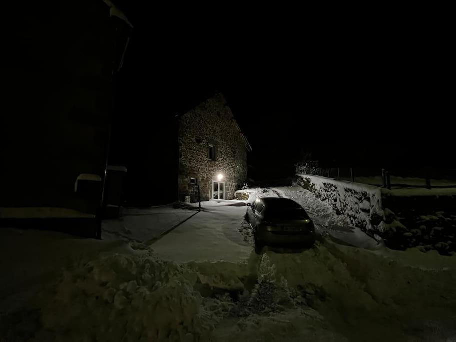 La Grange De La Gratade Villa Rochefort-Montagne Екстериор снимка